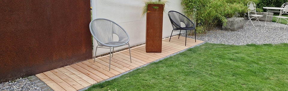 Holz im Garten